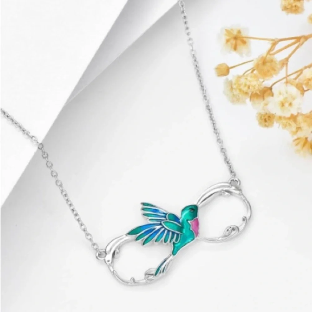 18k Hummingbird Infinity Love Necklace